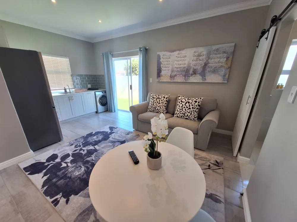 Garden apartment let in Westcliff, Hermanus - ONL1724991