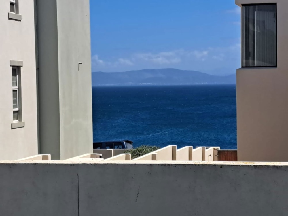 Residential vacant land for sale in Perlemoenbaai - 1SW1723787 Residential vacant land for sale in Perlemoenbaai - 1SW1723787