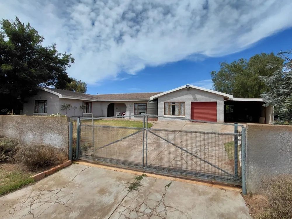 House for sale in Heidelberg, Garden Route - 1SR1724873 House for sale in Heidelberg, Garden Route - 1SR1724873