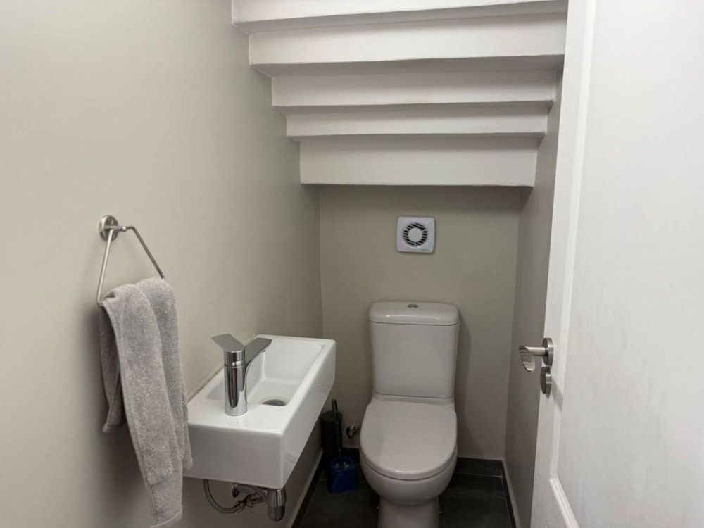 Townhouse sold in Woodland Hills - 1BX1708622