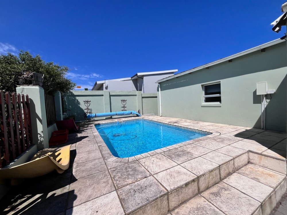 House for sale in Aston Bay - 1JF1724335