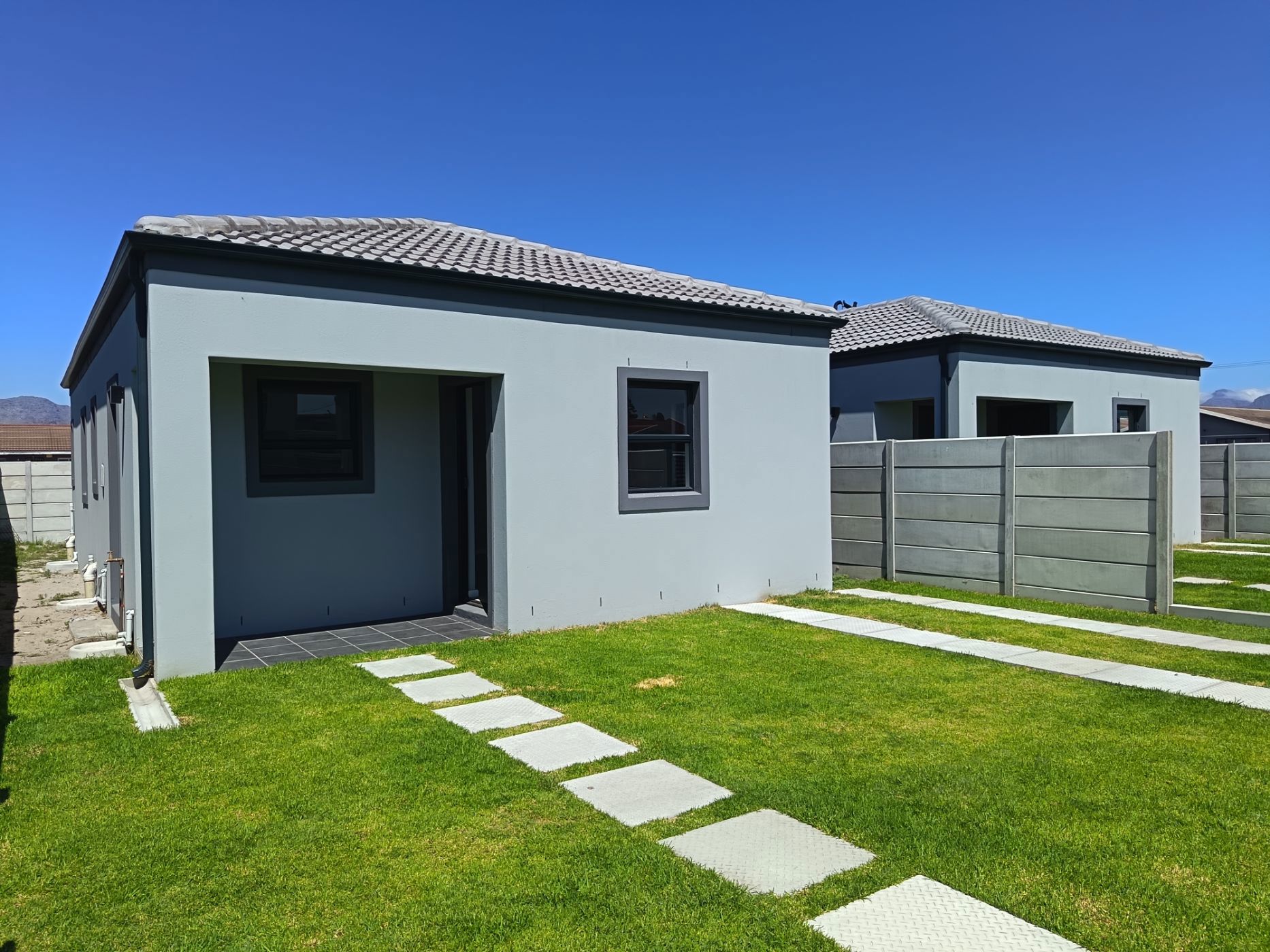 House for sale in Grassy Park - 1OT1668845