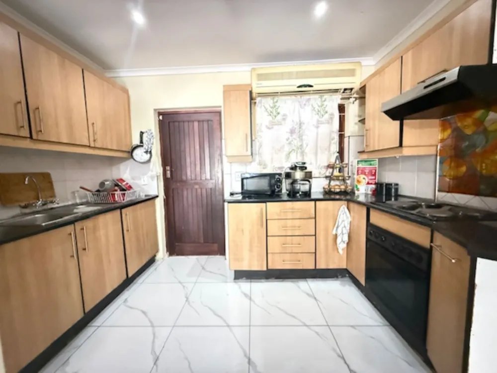 Single-storey house let in Birdswood - 1RY1730993