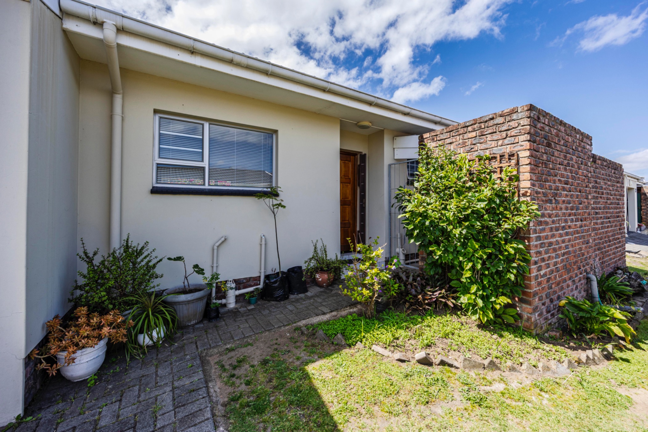 Townhouse for sale in Gonubie - 1EZ1724045