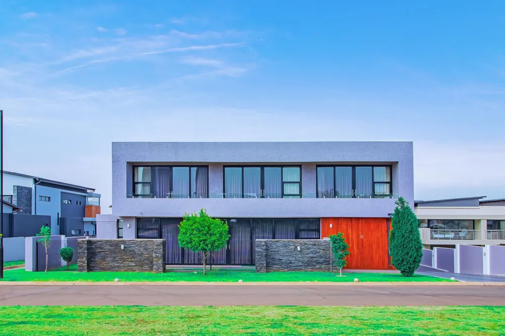 Security estate home for sale in Midstream Ridge Estate - CN1715711