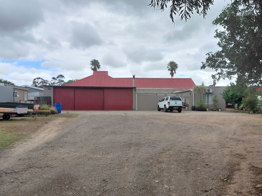 House for sale in Heidelberg, Garden Route - 1SR1725432 House for sale in Heidelberg, Garden Route - 1SR1725432