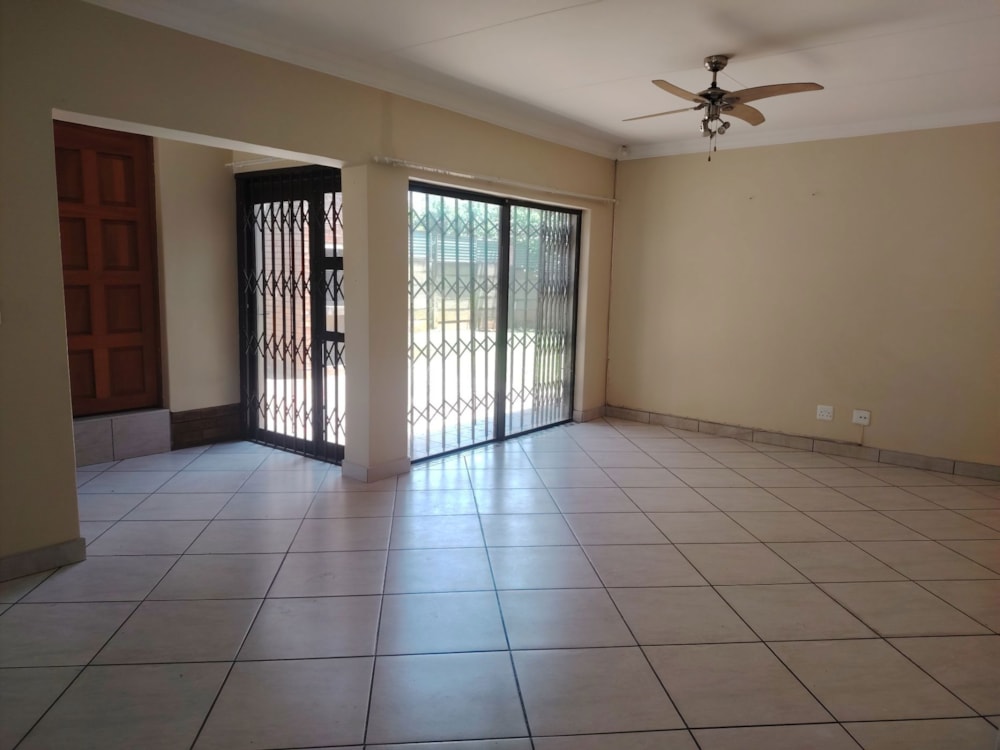 House for sale in Gholfsig - 1MD1723867 House for sale in Gholfsig - 1MD1723867