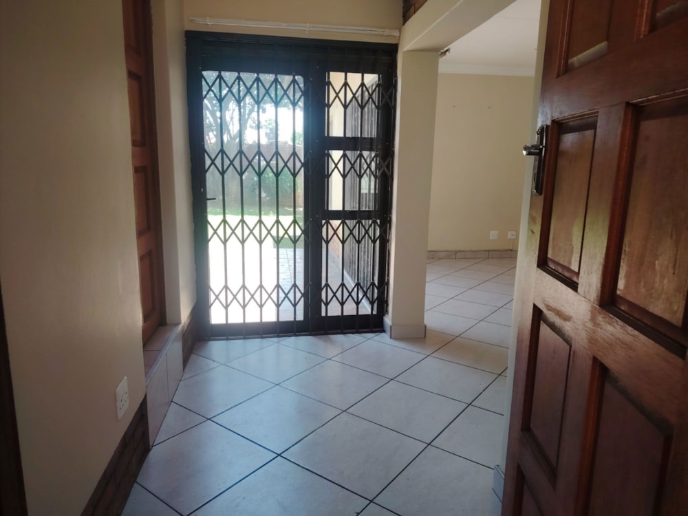 House for sale in Gholfsig - 1MD1723867 House for sale in Gholfsig - 1MD1723867