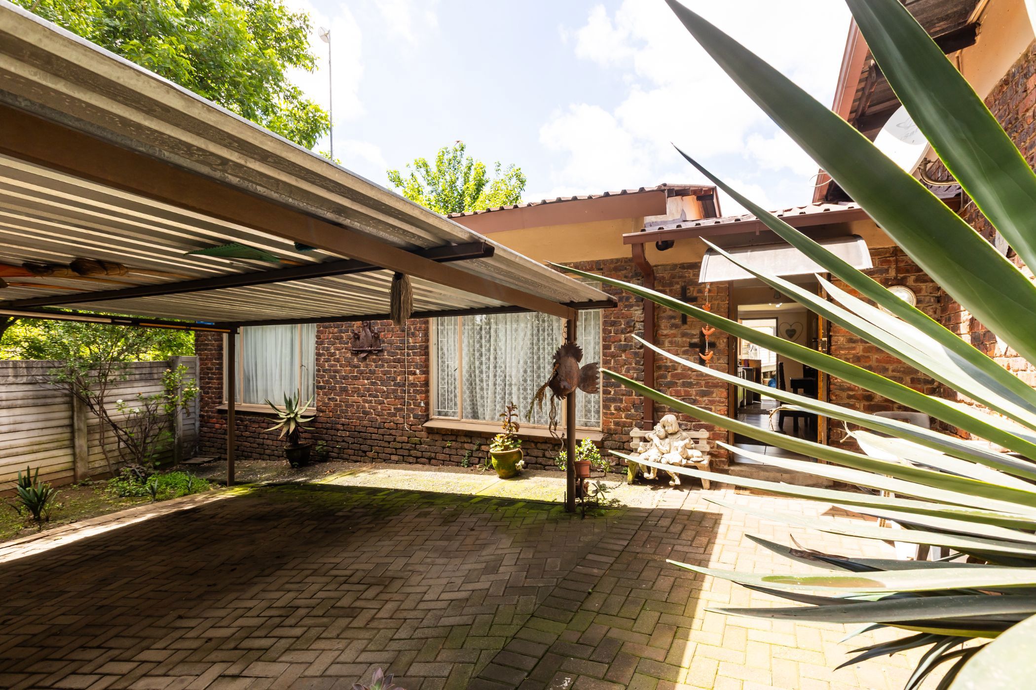 House for sale in Pioneer Park - 1NW1716706