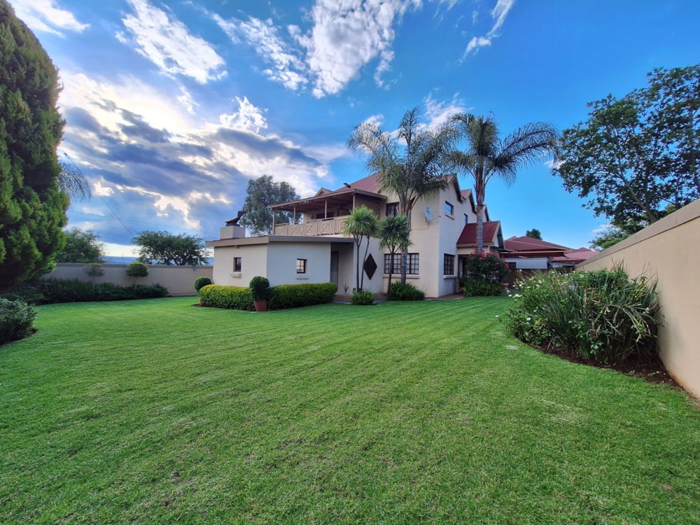 House for sale in Lydenburg (Mashishing) - 1LY1724596 House for sale in Lydenburg (Mashishing) - 1LY1724596