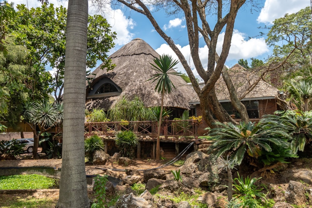 Single-storey house for sale in Ballantyne Park, Zimbabwe - 3ZB1723594 Single-storey house for sale in Ballantyne Park, Zimbabwe - 3ZB1723594