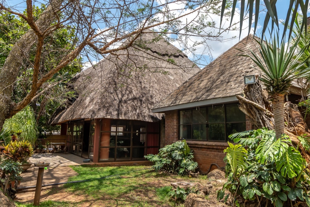 Single-storey house for sale in Ballantyne Park, Zimbabwe - 3ZB1723594 Single-storey house for sale in Ballantyne Park, Zimbabwe - 3ZB1723594