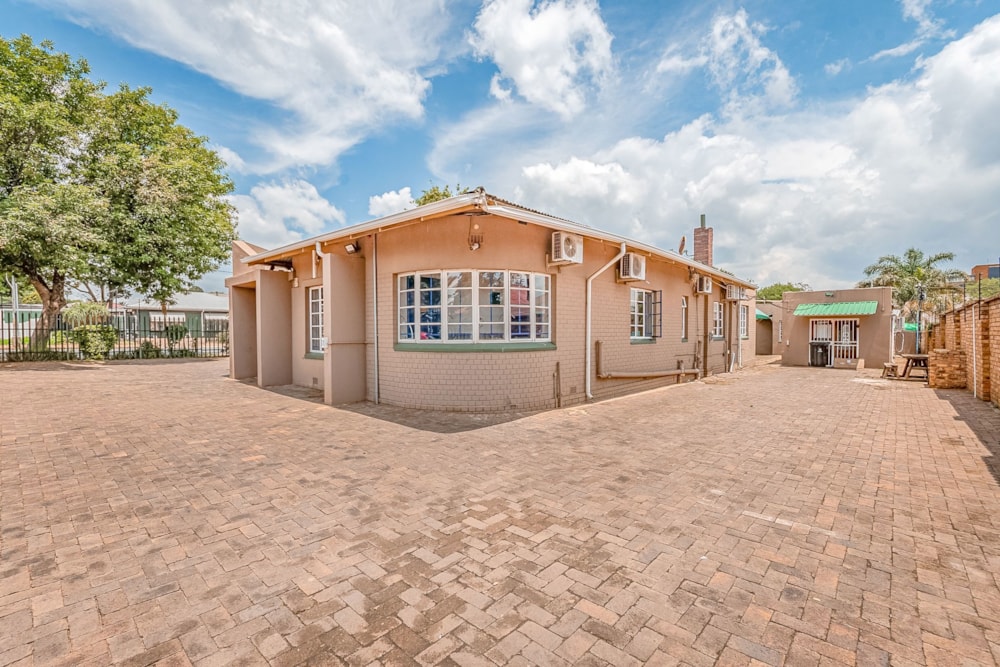 Commercial business for sale in Kempton Park - KTP1732760