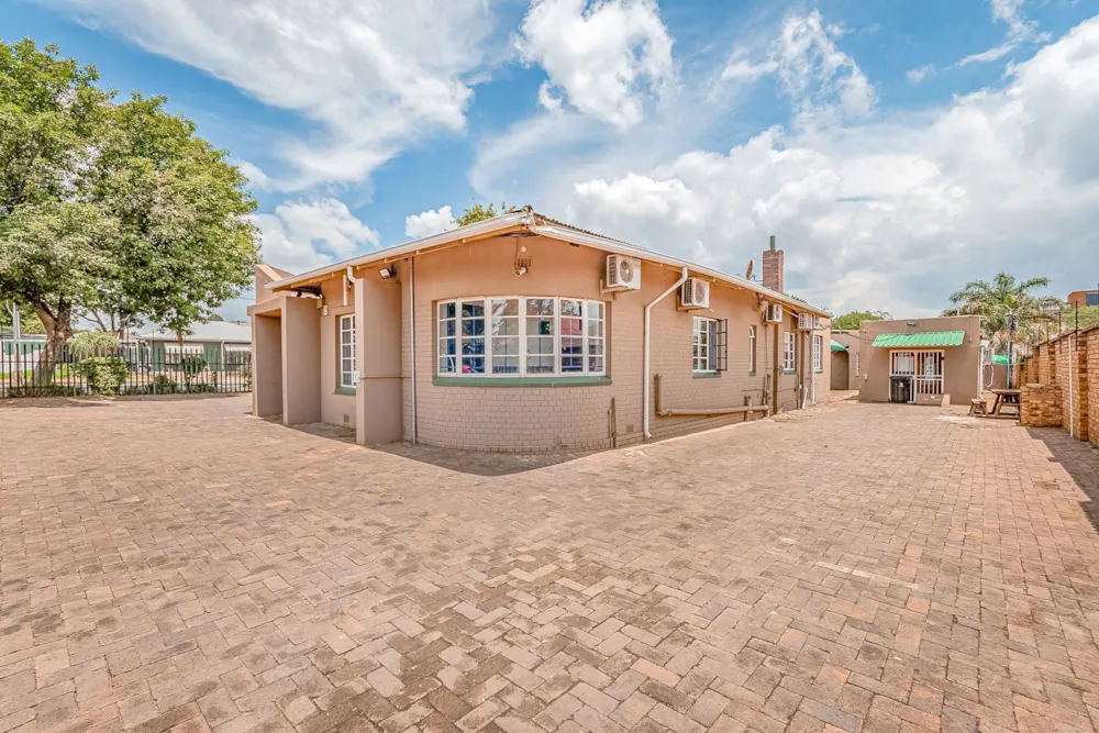 Commercial business for sale in Kempton Park - KTP1732760 Commercial business for sale in Kempton Park - KTP1732760
