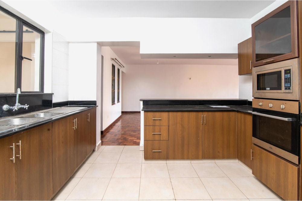 Penthouse apartment for sale in Kilimani, Kenya - 3KE1722093