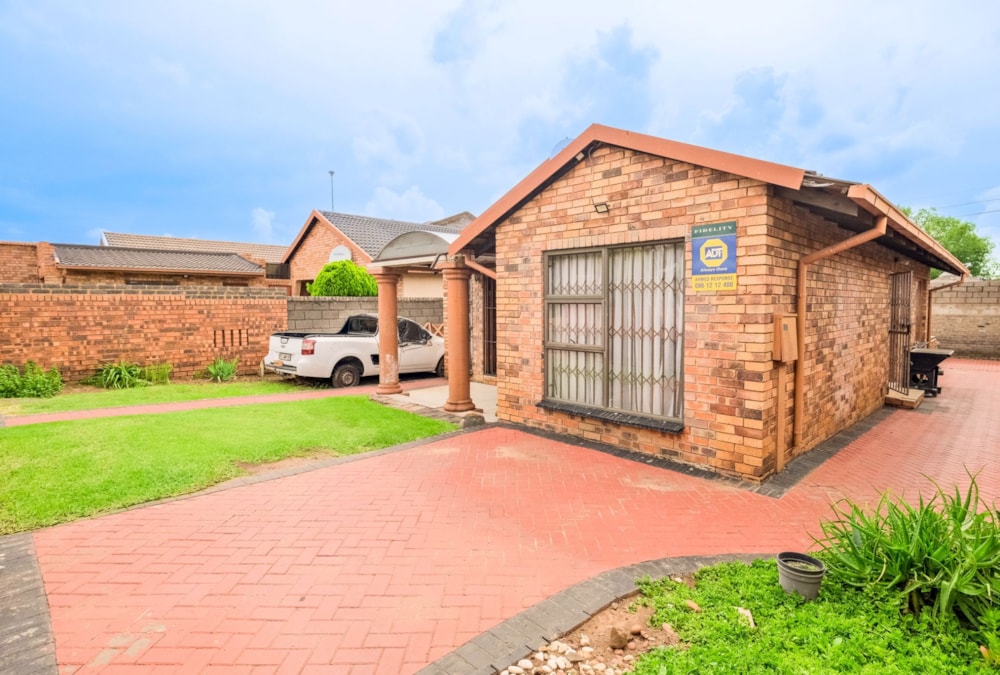 House for sale in Pimville - RDT1723427