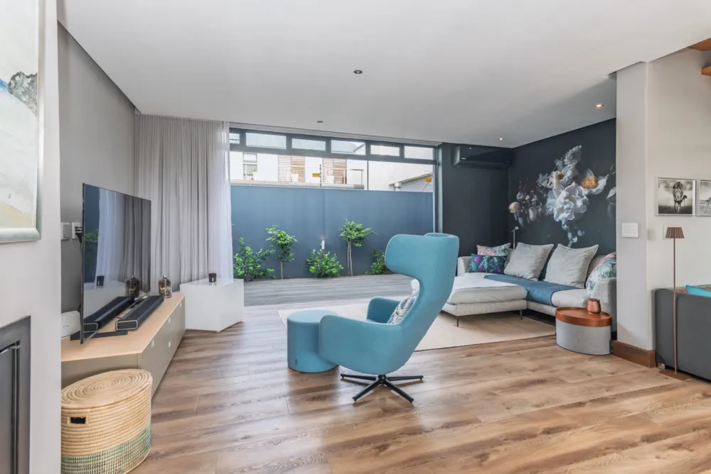 Double-storey house sold in Kirstenhof, Cape Town - KW1722931 Double-storey house sold in Kirstenhof, Cape Town - KW1722931