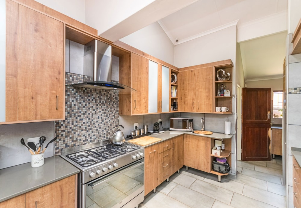 House for sale in Greenhills - 1KR1724246 House for sale in Greenhills - 1KR1724246