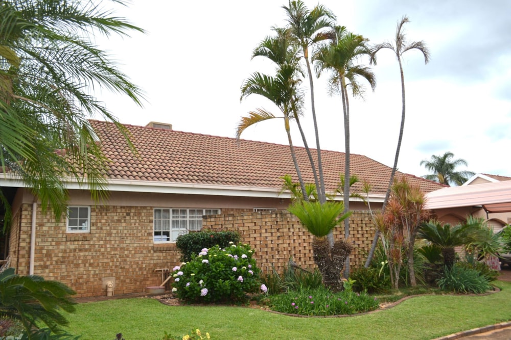 House for sale in Mookgopong (Naboomspruit) - 1MDM1725170