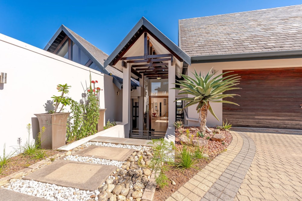 Golf estate house for sale in Cotswold Downs Estate - 1KF1723660 Golf estate house for sale in Cotswold Downs Estate - 1KF1723660