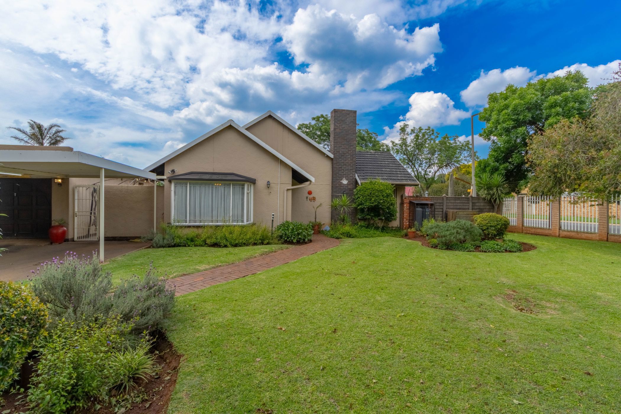 Single-storey house for sale in The Stewards - EN1723938