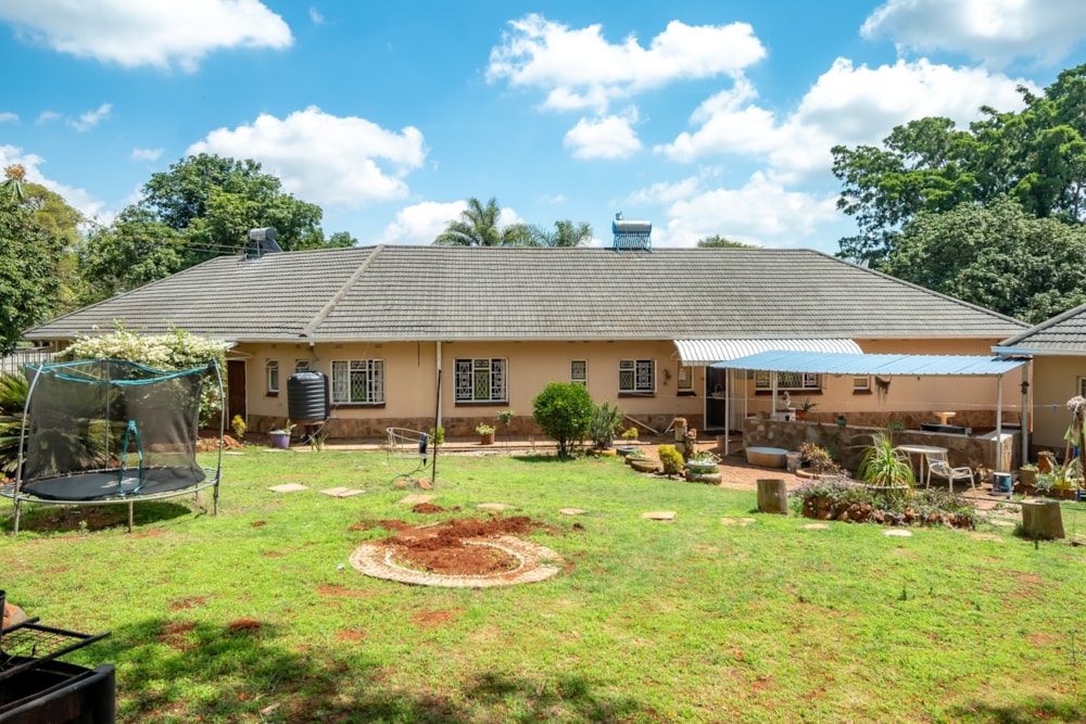 House for sale in Rolf Valley, Zimbabwe - 3ZB1723483 House for sale in Rolf Valley, Zimbabwe - 3ZB1723483