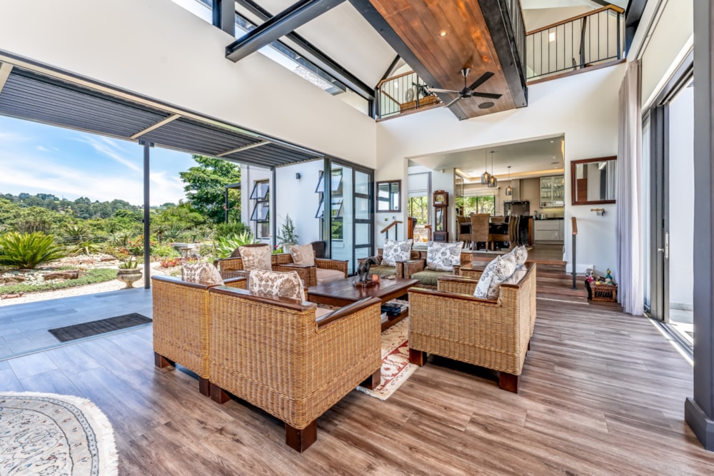 Golf estate house for sale in Cotswold Downs Estate - 1KF1723568