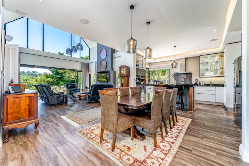 Golf estate house for sale in Cotswold Downs Estate - 1KF1723568