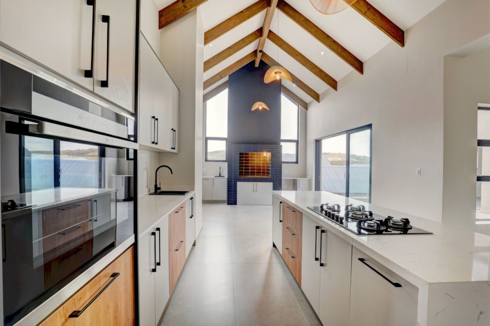 Double-storey house for sale in Outeniquasbosch Wildlife Village - 1MB1723830 Double-storey house for sale in Outeniquasbosch Wildlife Village - 1MB1723830