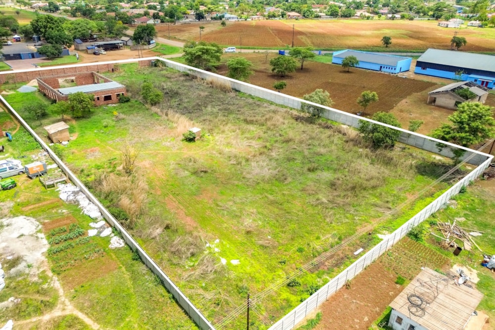 Commercial industrial property for sale in Norton, Zimbabwe - 3ZB1723708 Commercial industrial property for sale in Norton, Zimbabwe - 3ZB1723708