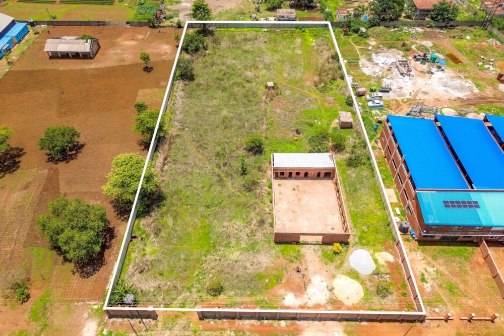 Commercial industrial property for sale in Norton, Zimbabwe - 3ZB1723708 Commercial industrial property for sale in Norton, Zimbabwe - 3ZB1723708