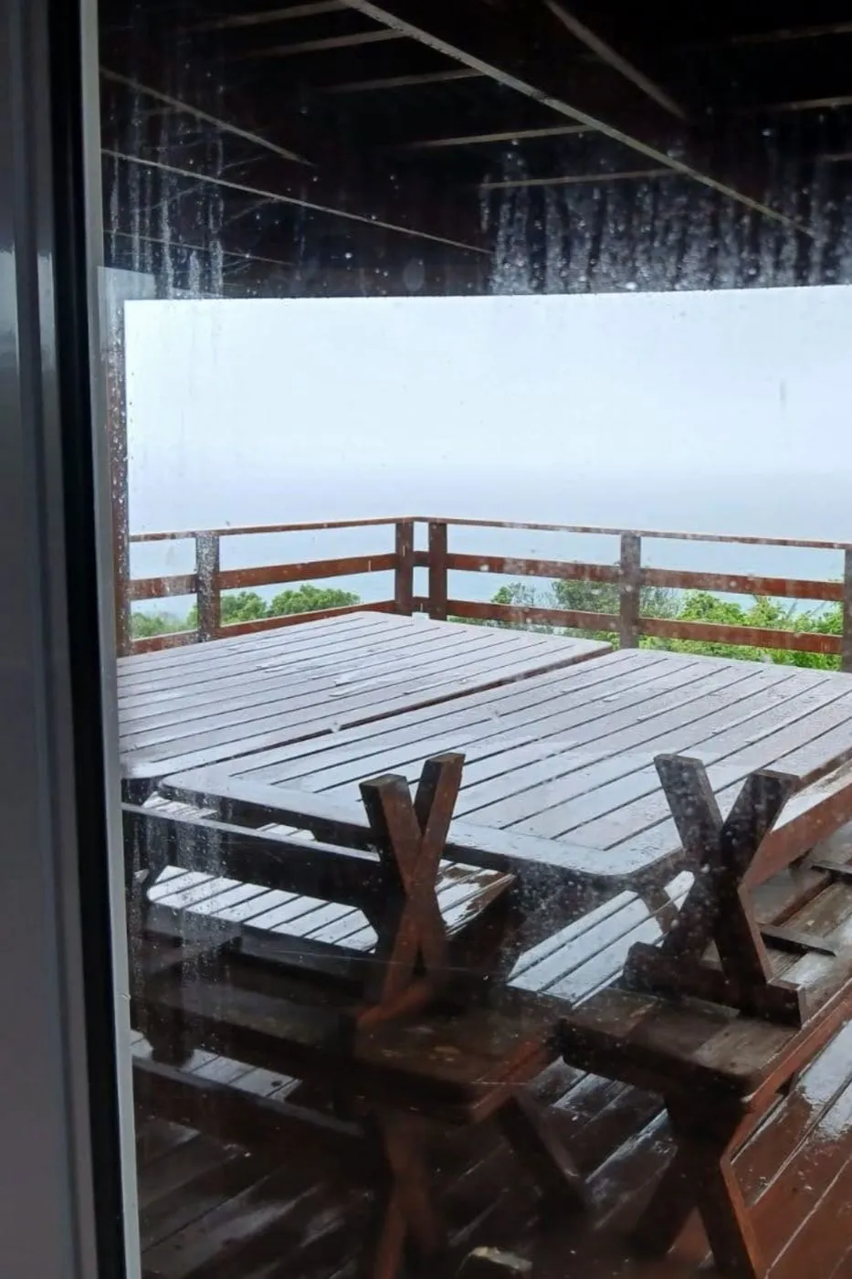 Beachfront villa for sale in Ponta Malongane, Mozambique - 3MQ1723990 Beachfront villa for sale in Ponta Malongane, Mozambique - 3MQ1723990