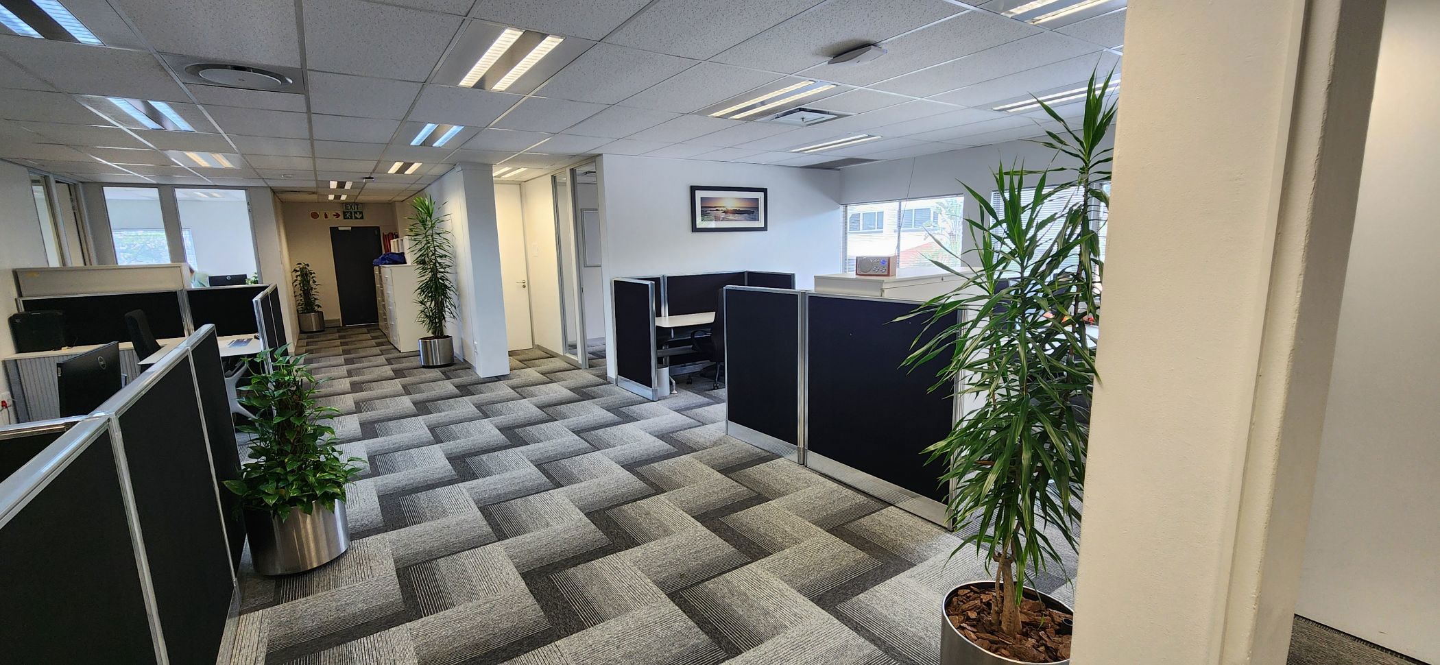 Commercial office to rent in La Lucia - 1ND1723900