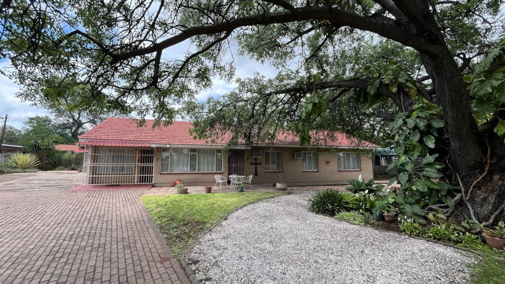 House for sale in Phalaborwa - 1PW1723977 House for sale in Phalaborwa - 1PW1723977