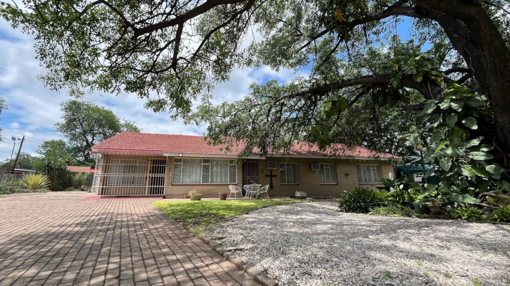 House for sale in Phalaborwa - 1PW1723977 House for sale in Phalaborwa - 1PW1723977