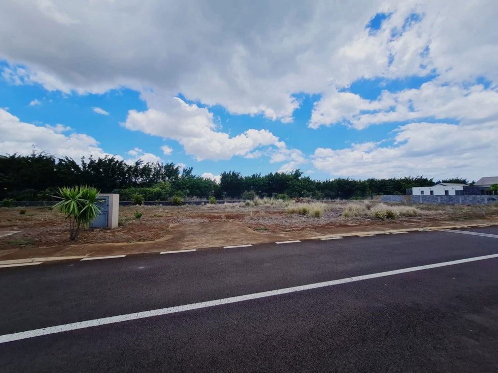 Residential vacant land for sale in Tamarin, Mauritius - MUR1723994 Residential vacant land for sale in Tamarin, Mauritius - MUR1723994