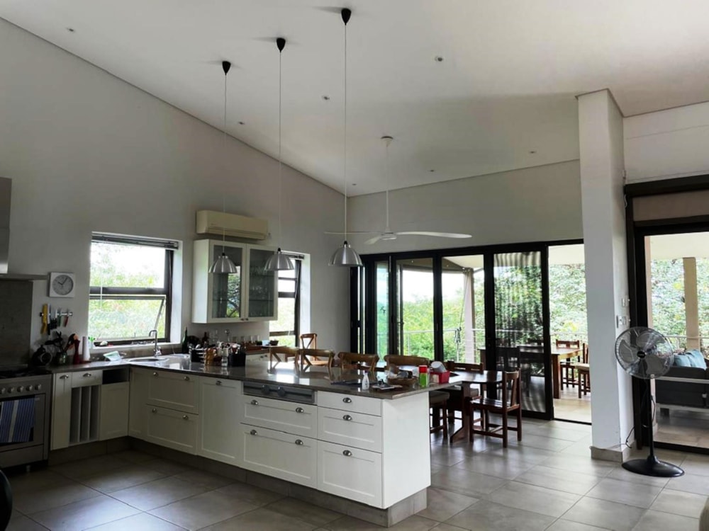 House for sale in Kasane, Chobe District, Botswana - 3BO1724089 House for sale in Kasane, Chobe District, Botswana - 3BO1724089