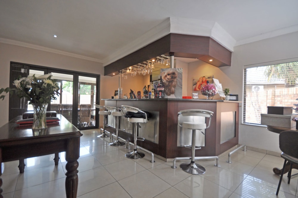 Security complex home to rent in Three Rivers North - 1VT1724030 Security complex home to rent in Three Rivers North - 1VT1724030