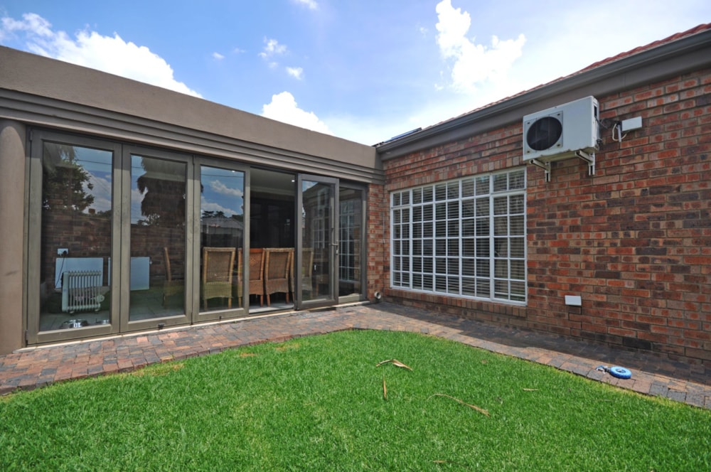 Security complex home to rent in Three Rivers North - 1VT1724030 Security complex home to rent in Three Rivers North - 1VT1724030