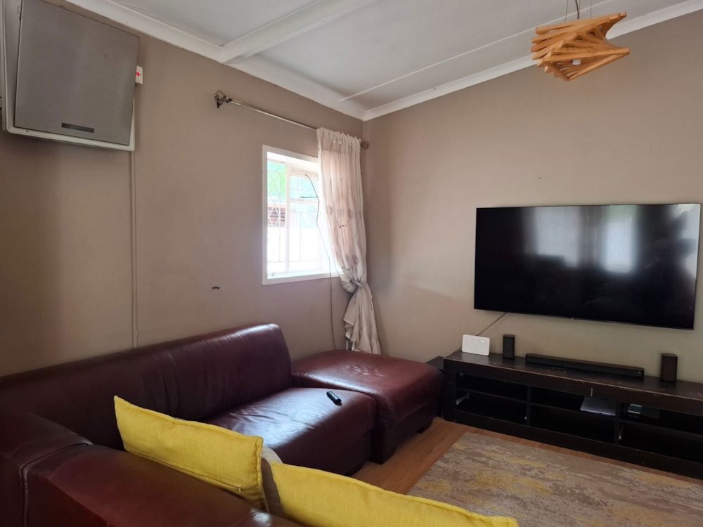 House to rent in Phase 1, Botswana - 3BO1724091