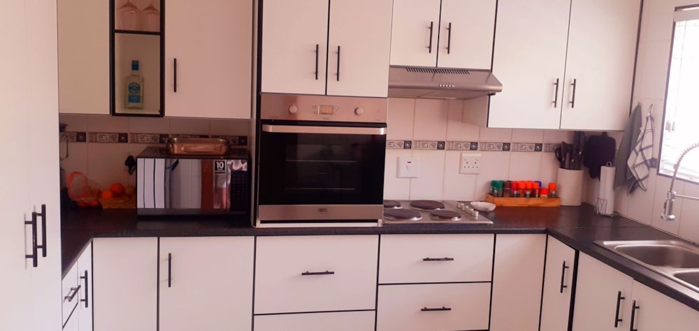 Townhouse for sale in Eros Park, Namibia - 3NM1724122