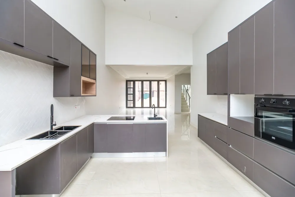 Double-storey apartment for sale in Strathaven, Zimbabwe - 3ZB1724120 Double-storey apartment for sale in Strathaven, Zimbabwe - 3ZB1724120