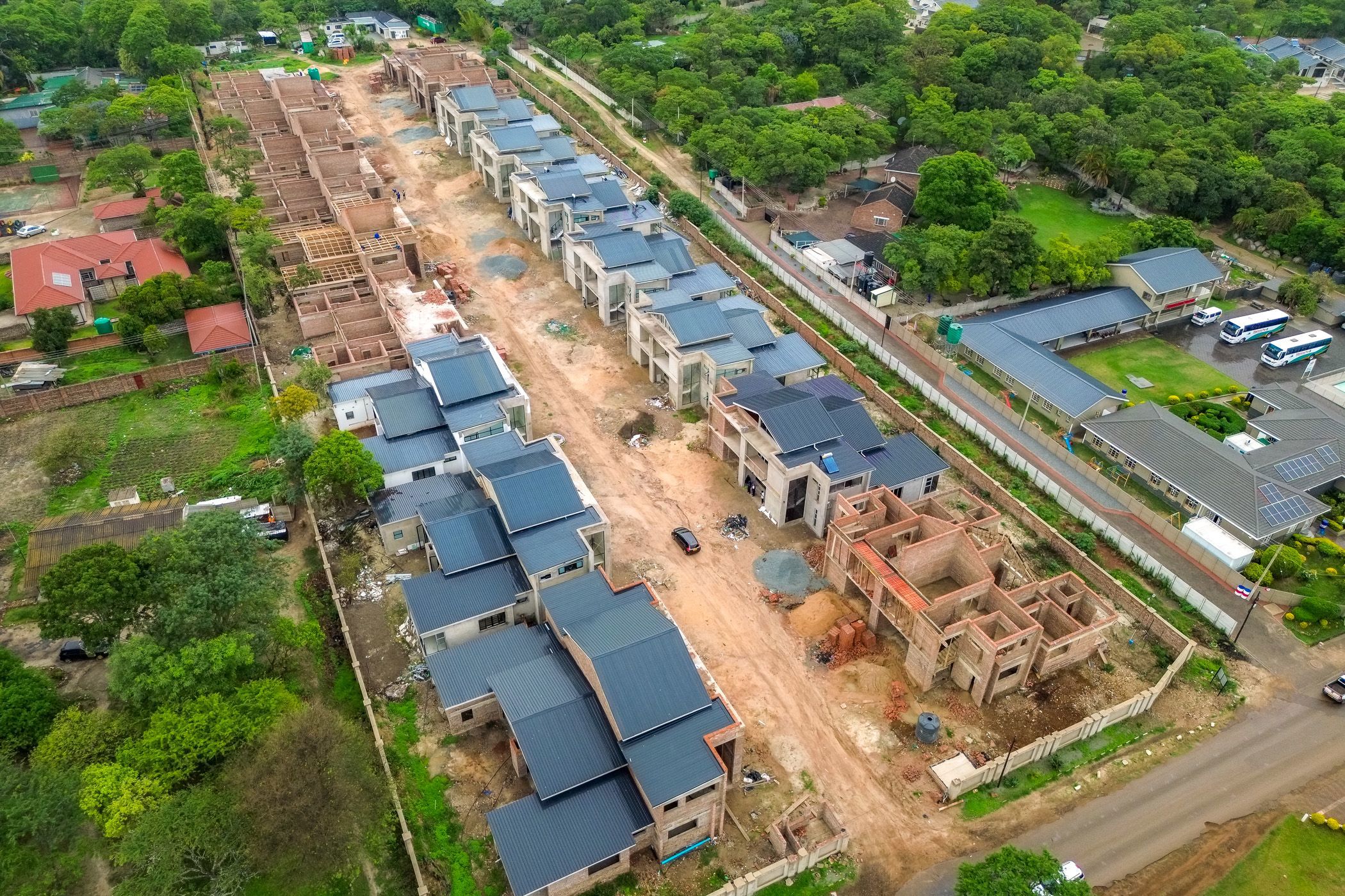 Double-storey apartment for sale in Strathaven, Zimbabwe - 3ZB1724120