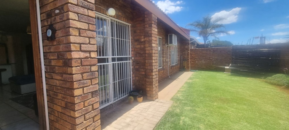 Townhouse for sale in Riviera, Kimberley - 1KJ1724121 Townhouse for sale in Riviera, Kimberley - 1KJ1724121