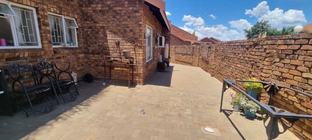 Townhouse for sale in Riviera, Kimberley - 1KJ1724121 Townhouse for sale in Riviera, Kimberley - 1KJ1724121