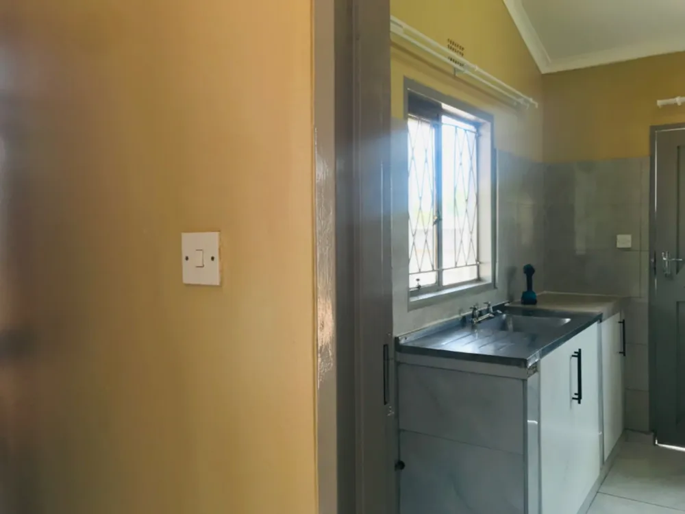 House let in Block 5, Botswana - 3BO1724153