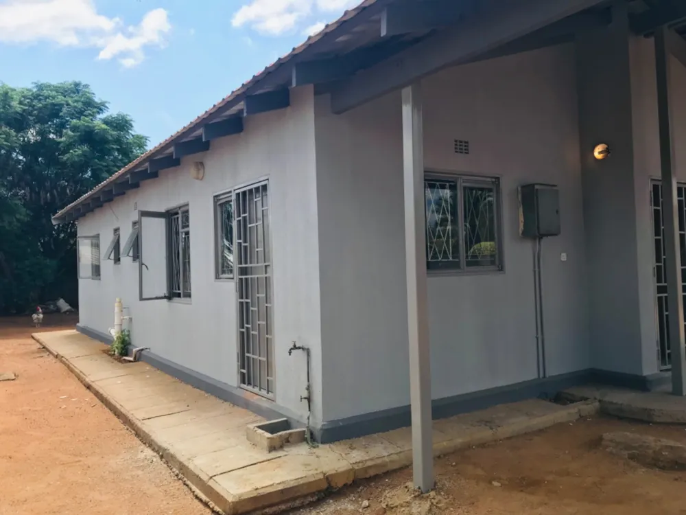 House let in Block 5, Botswana - 3BO1724153