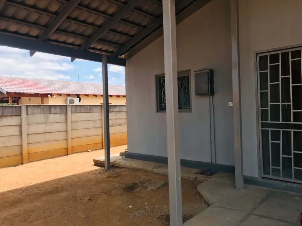 House let in Block 5, Botswana - 3BO1724153