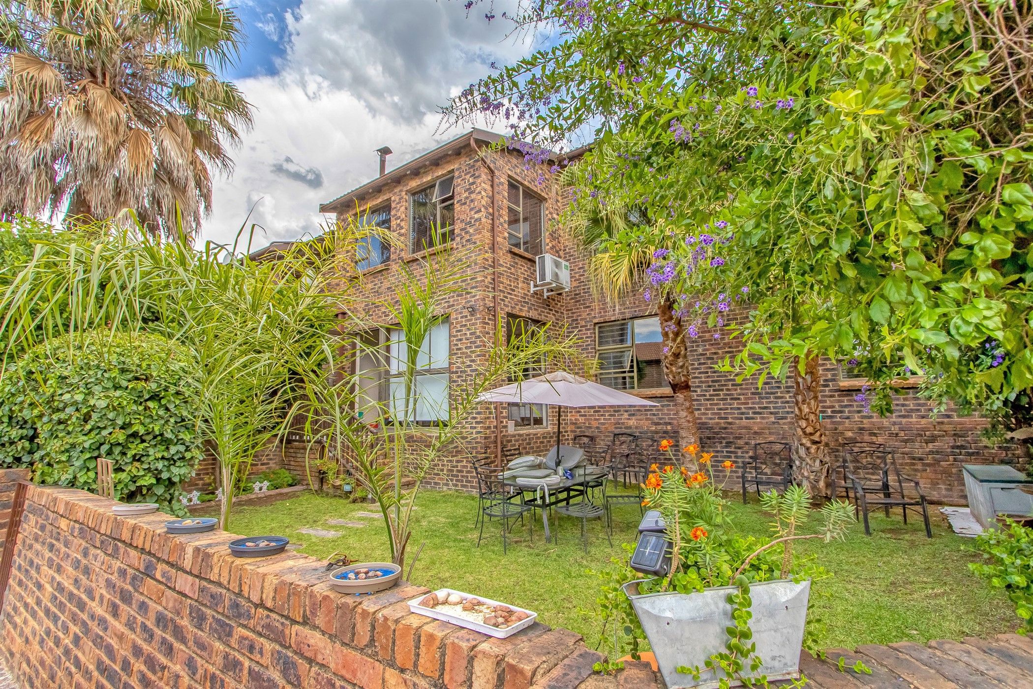 Apartment to rent in North Riding - RAL1724179