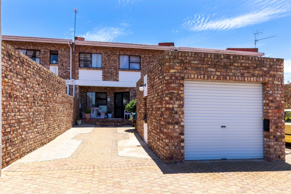 Townhouse for sale in Hartenbos - 1MB1724213 Townhouse for sale in Hartenbos - 1MB1724213